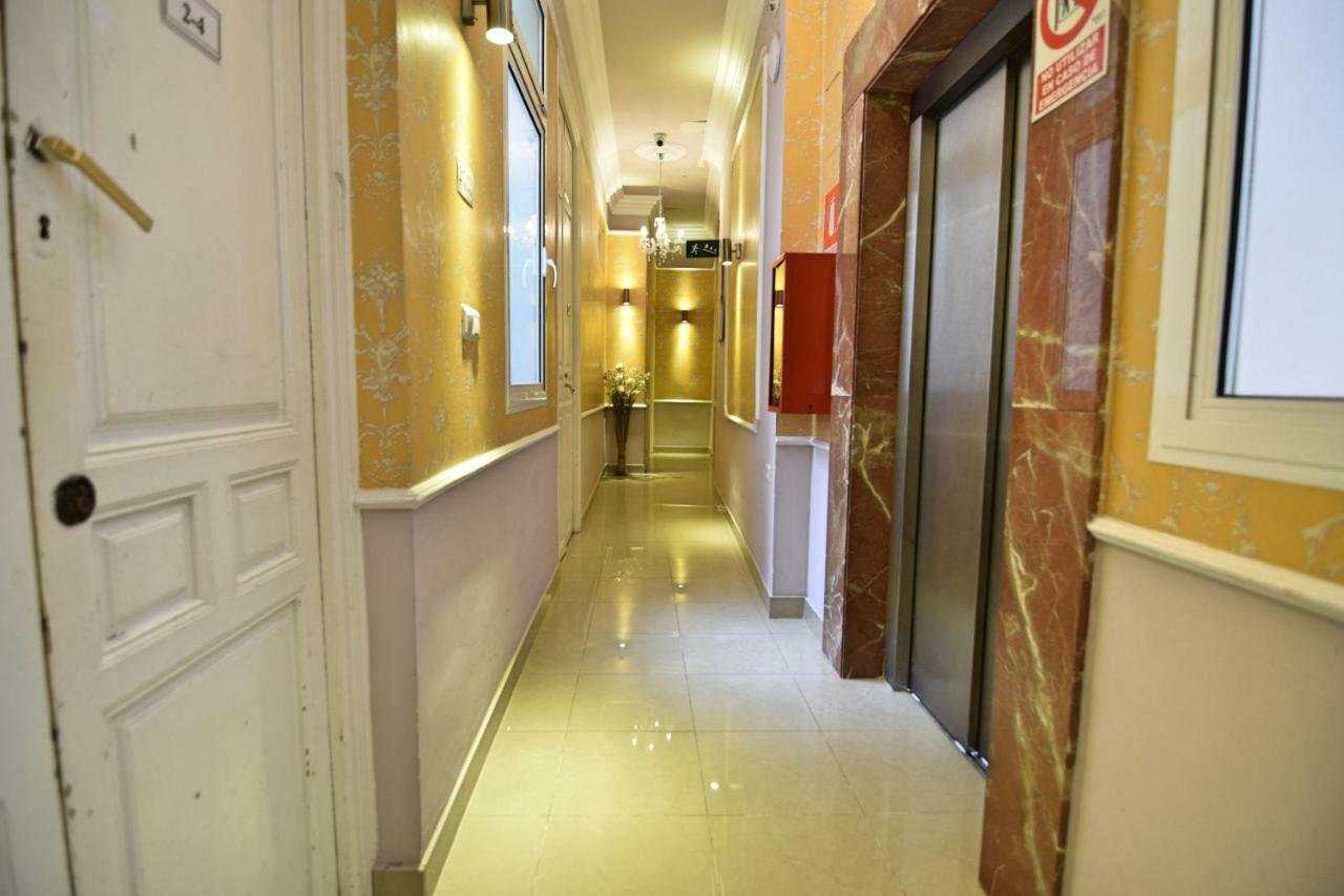Apartamentos Marques De La Merced Málaga Buitenkant foto